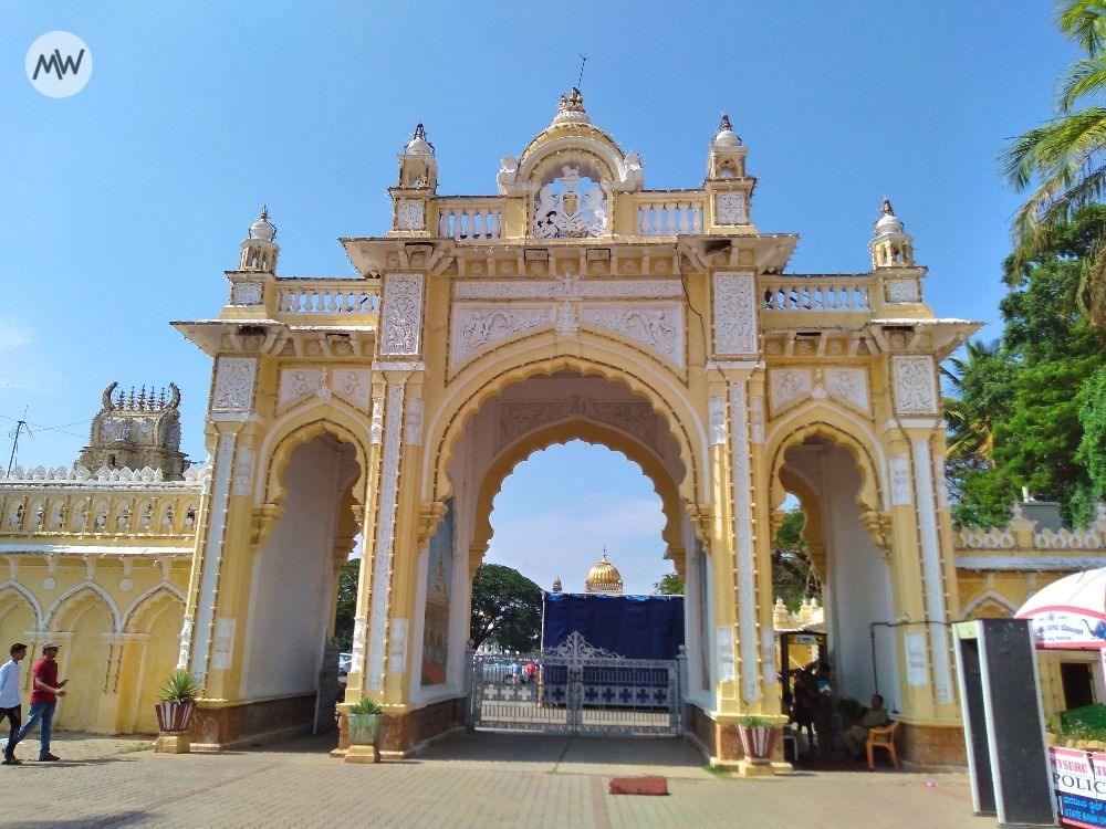 gate-of-mysore-palace