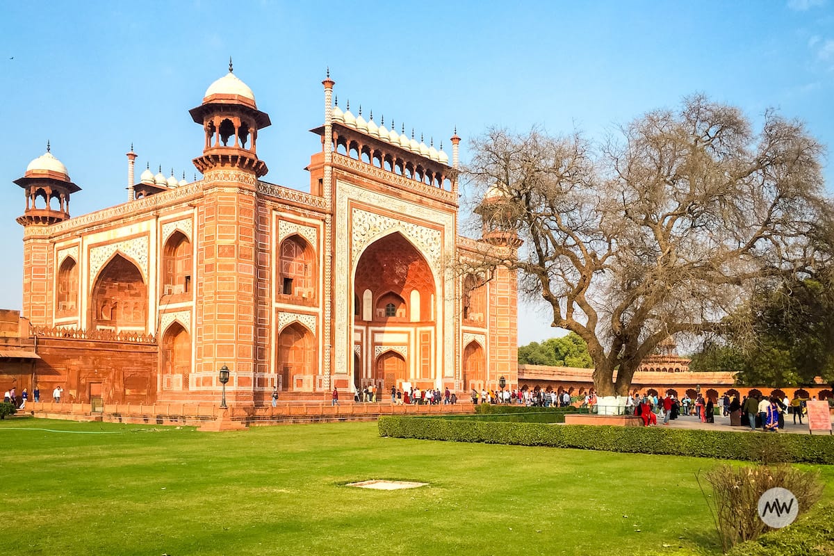  The Great Gate Side View at the taj mahal virtual tour