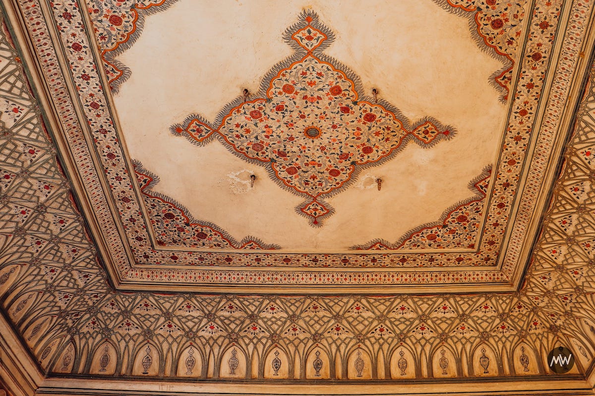 Virtual Tour To Iconic Hawa Mahal or Breeze Palace 16 10.2 the ceiling decoration Hawa Mahal Breeze Place Wind Palace virtual tour