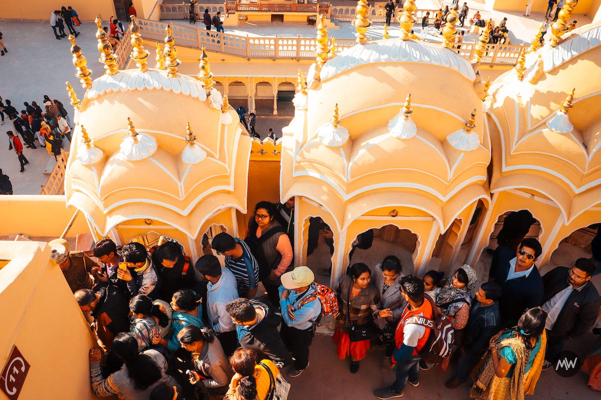 Virtual Tour To Iconic Hawa Mahal or Breeze Palace 21 18 look at the people Hawa Mahal Breeze Place Wind Palace virtual tour