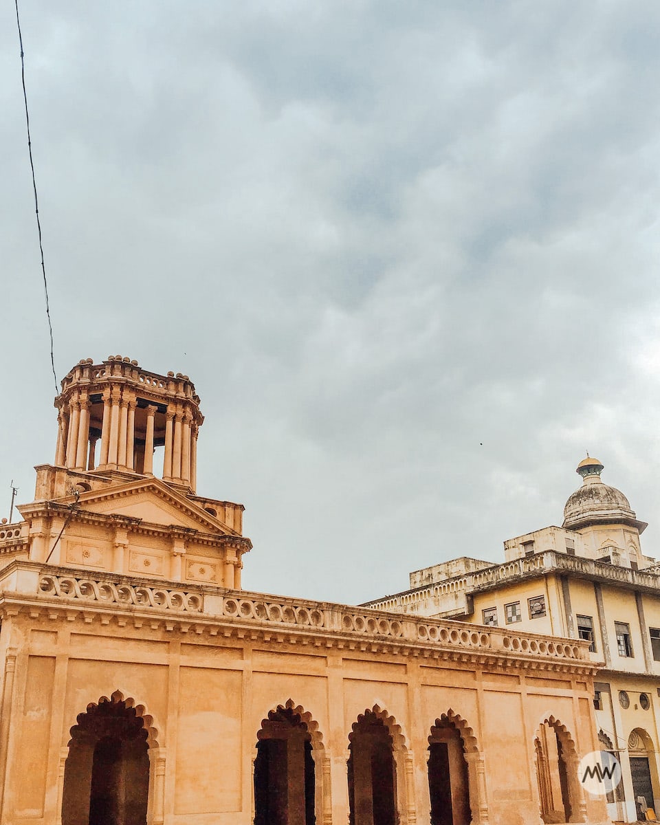 Side and Tilted view of Farhat Baksh Kothi and Chattar Manzil