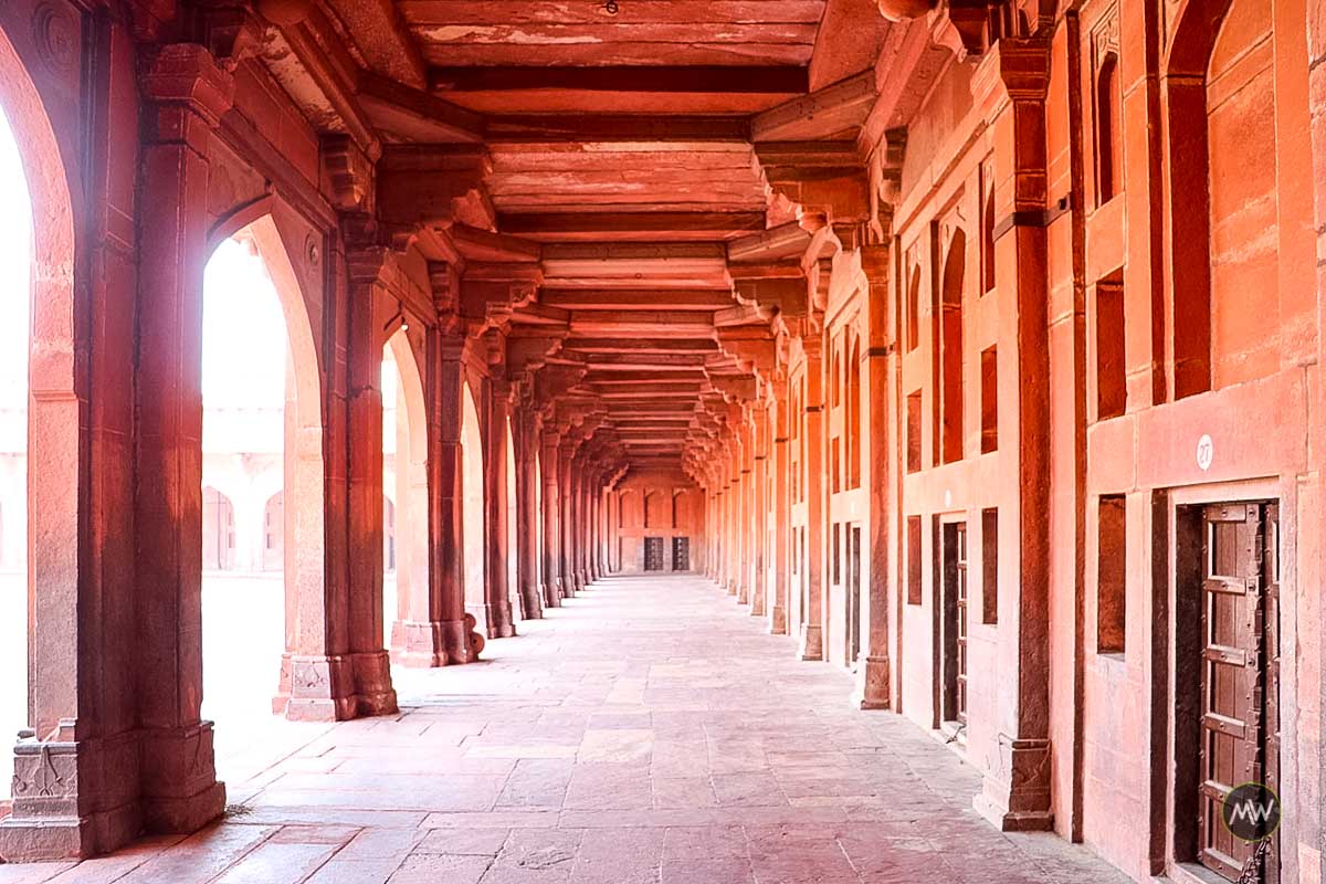 A beautiful hallway inside Jami Masjid complex at Fatehpur Sikri